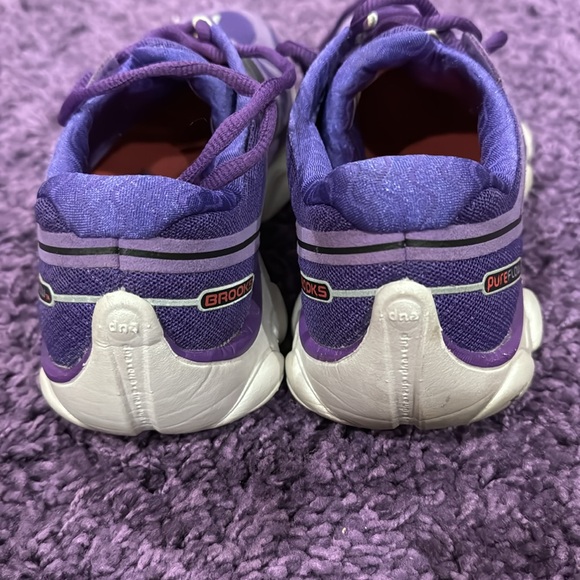 Brooks Pure Flow 2 Women’s Purple Running Shoe 10.5 - Picture 5 of 9